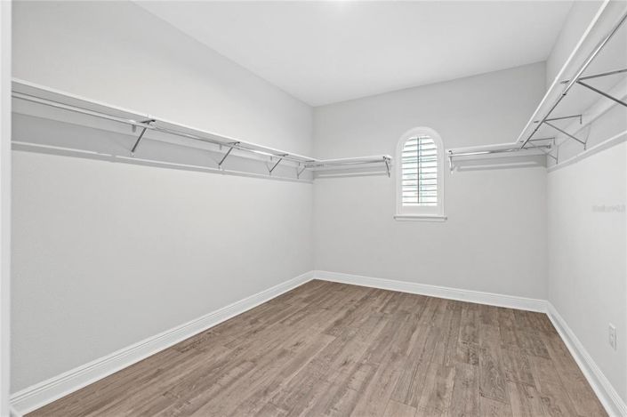 Image No.35-7 Bed Property for sale