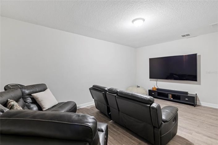 Image No.36-7 Bed Property for sale