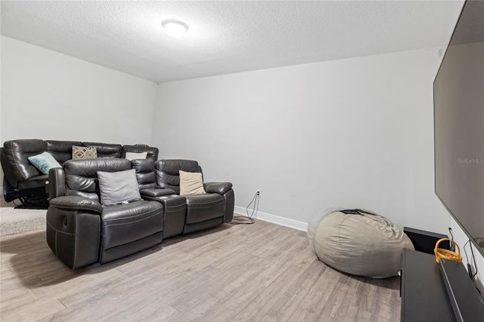 Image No.37-7 Bed Property for sale