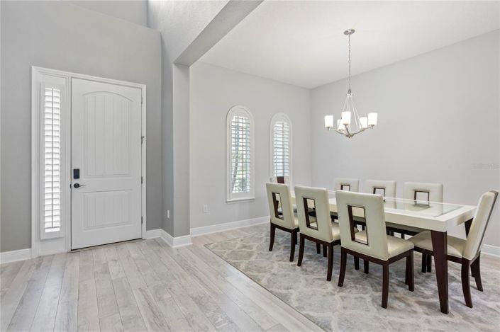 Image No.5-7 Bed Property for sale