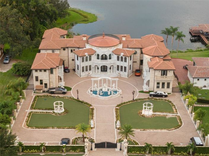 Image No.1-5 Bed Property for sale