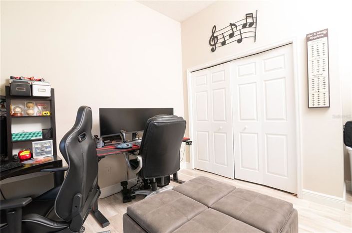 Image No.20-5 Bed Property for sale