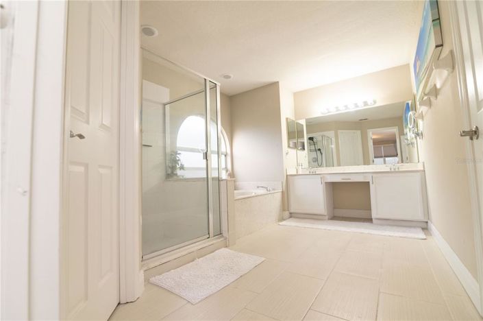 Image No.29-5 Bed Property for sale