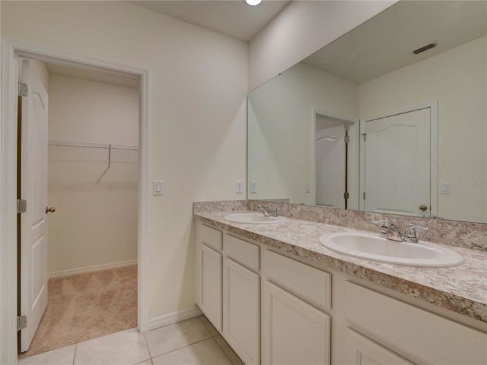 Image No.15-3 Bed Townhouse for sale