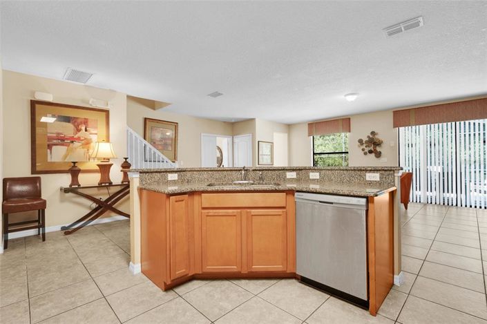 Image No.11-6 Bed Property for sale