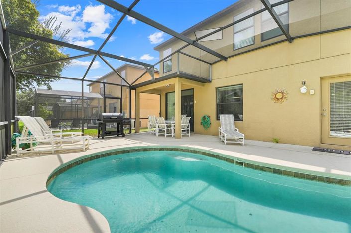 Image No.40-6 Bed Property for sale