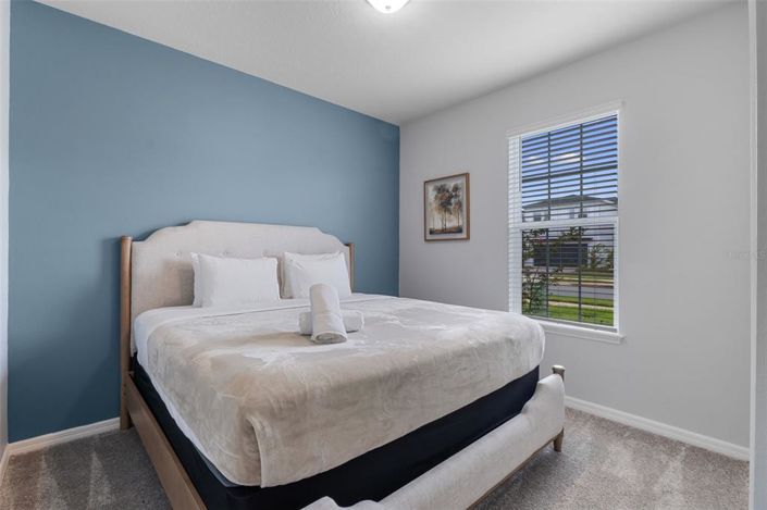 Image No.28-8 Bed Property for sale