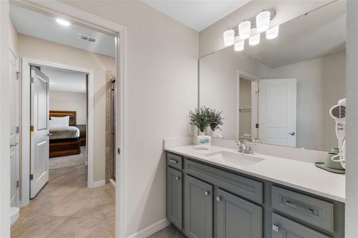 Image No.38-8 Bed Property for sale