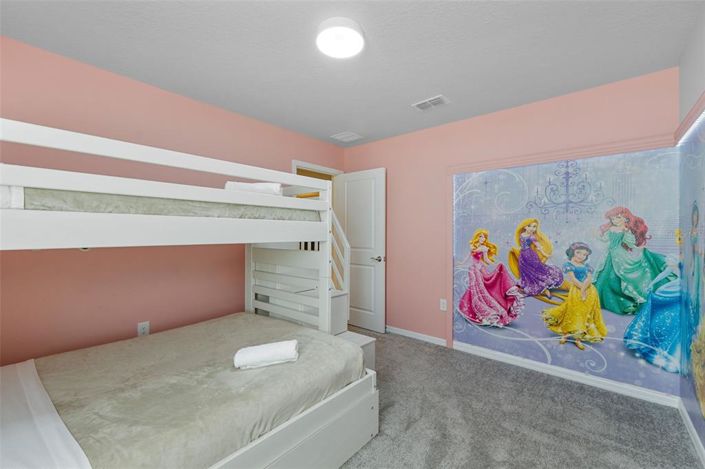 Image No.44-8 Bed Property for sale