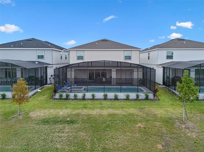 Image No.57-8 Bed Property for sale