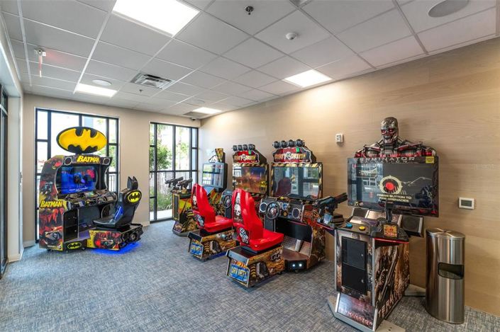 Image No.65-8 Bed Property for sale