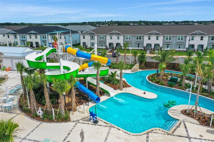 Image No.75-8 Bed Property for sale