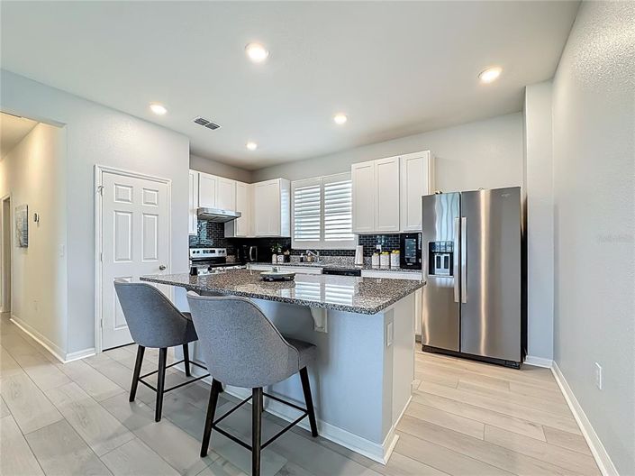 Image No.13-3 Bed Property for sale