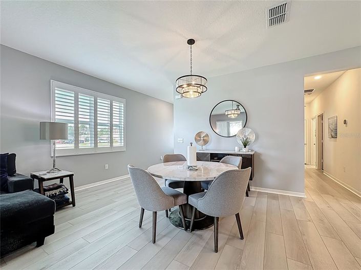 Image No.8-3 Bed Property for sale