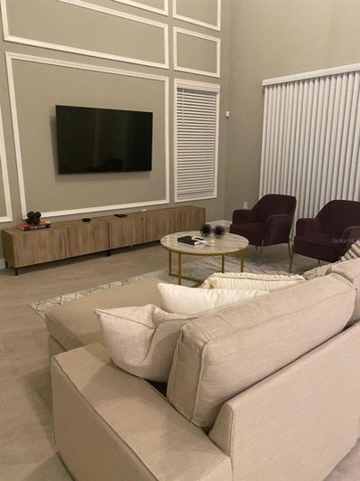 Image No.9-5 Bed Property for sale