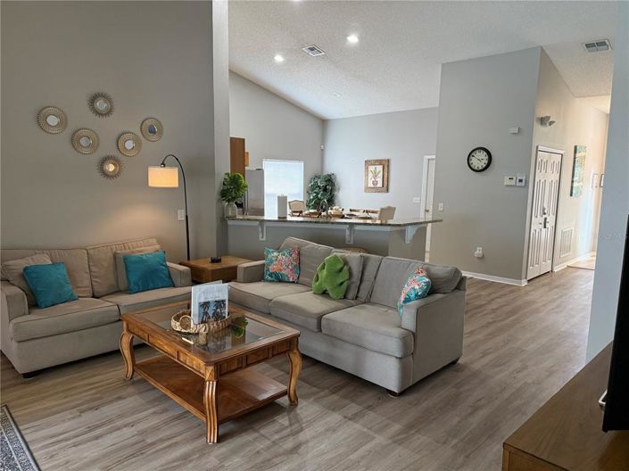 Image No.3-4 Bed Property for sale