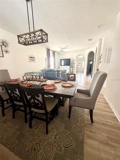 Image No.10-5 Bed Property for sale