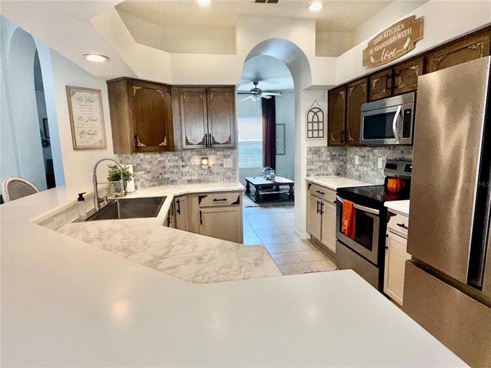 Image No.17-5 Bed Property for sale