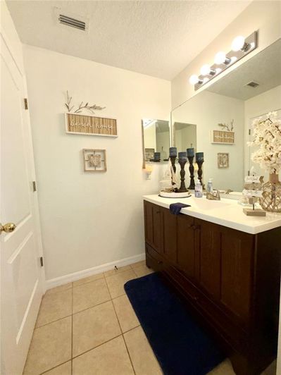 Image No.24-5 Bed Property for sale