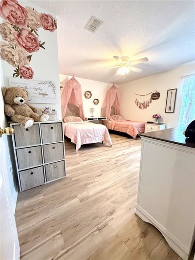 Image No.54-5 Bed Property for sale