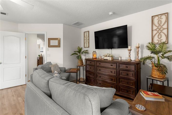 Image No.59-5 Bed Property for sale