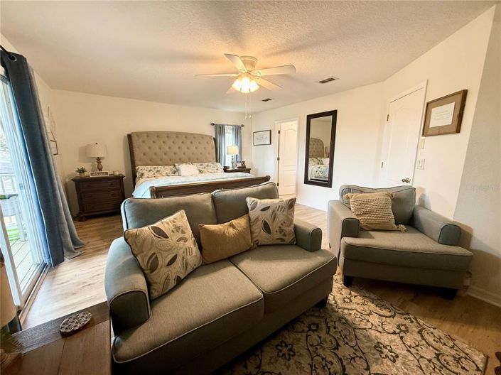 Image No.61-5 Bed Property for sale