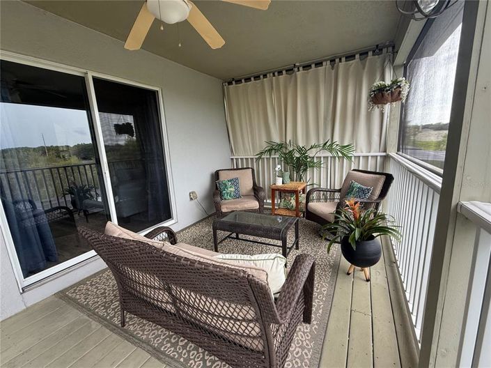 Image No.71-5 Bed Property for sale