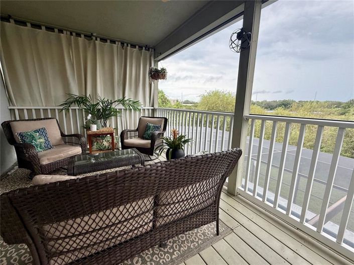 Image No.72-5 Bed Property for sale