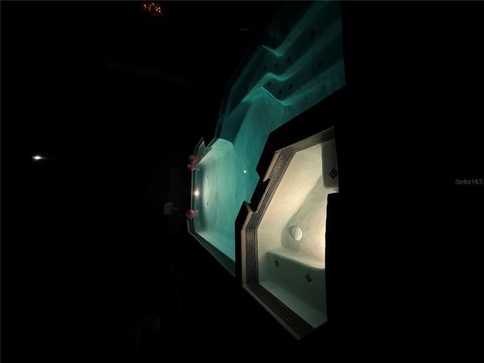 Image No.78-5 Bed Property for sale