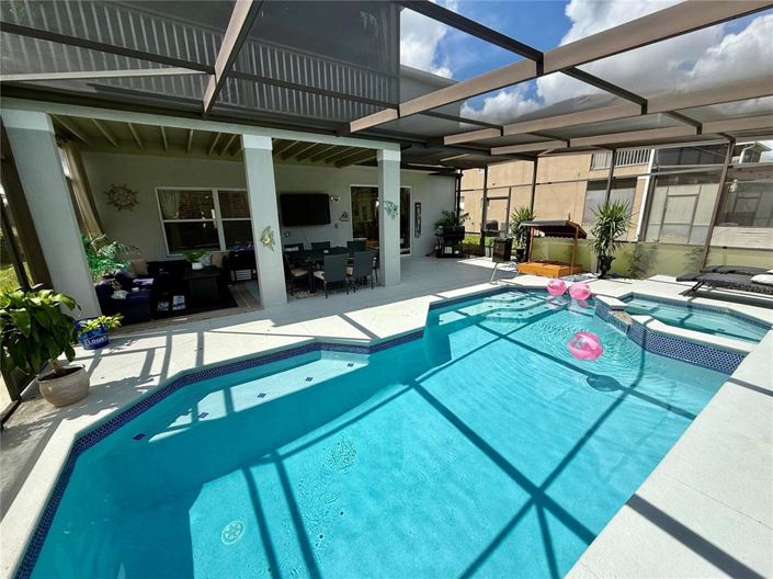 Image No.80-5 Bed Property for sale