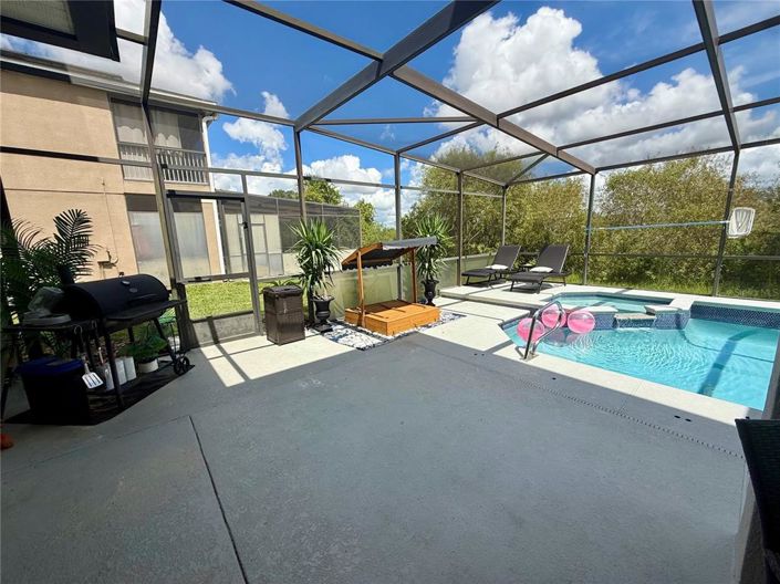 Image No.83-5 Bed Property for sale