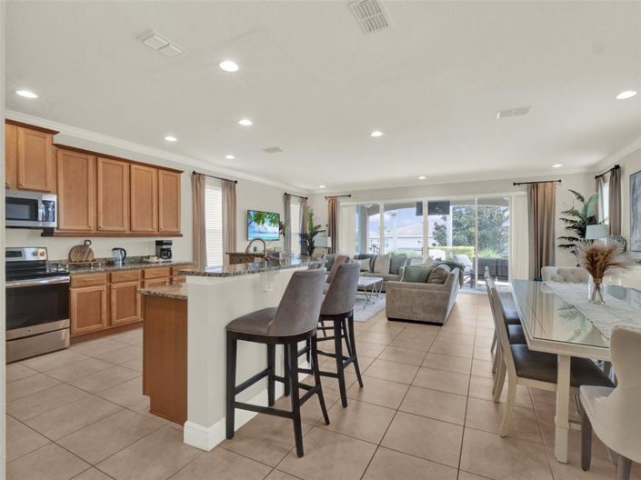 Image No.2-5 Bed Property for sale