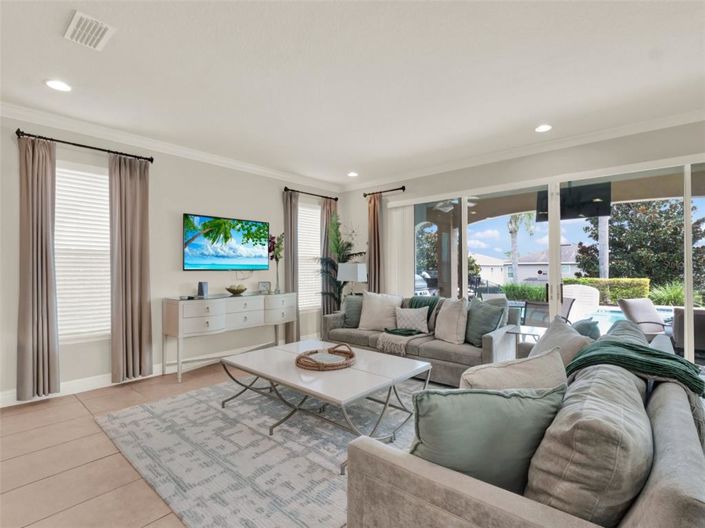 Image No.3-5 Bed Property for sale