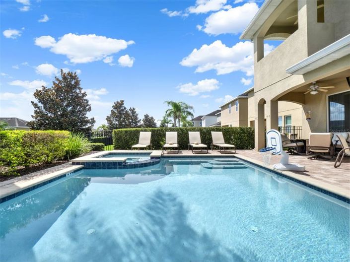 Image No.33-5 Bed Property for sale