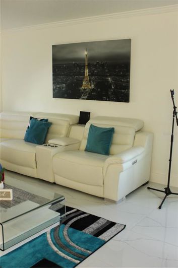 Image No.13-5 Bed Property for sale