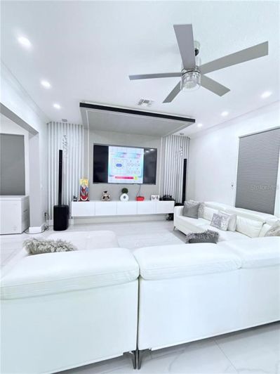 Image No.18-5 Bed Property for sale