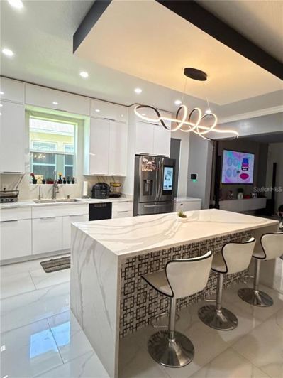 Image No.20-5 Bed Property for sale