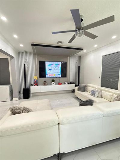 Image No.30-5 Bed Property for sale