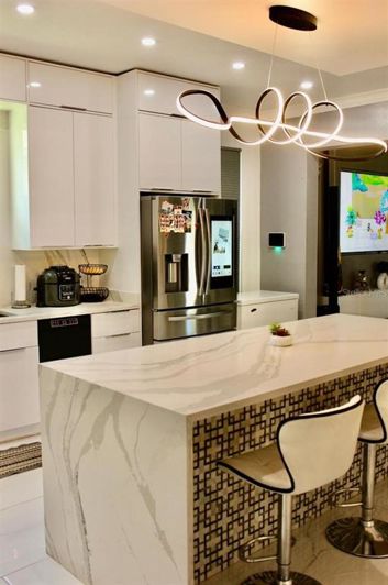 Image No.31-5 Bed Property for sale