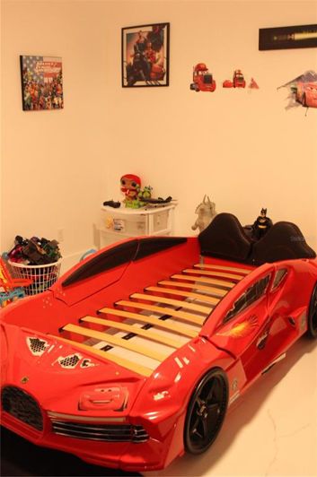 Image No.37-5 Bed Property for sale