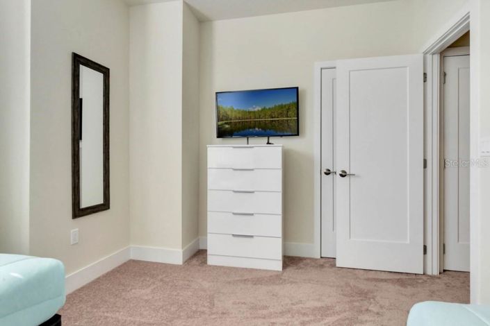 Image No.8-3 Bed Townhouse for sale