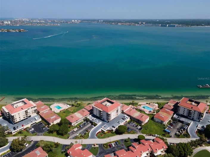 Image No.52-2 Bed Property for sale