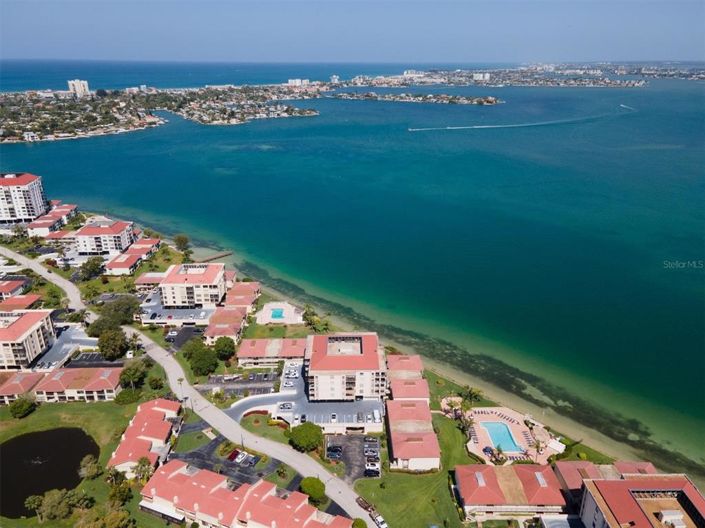 Image No.53-2 Bed Property for sale