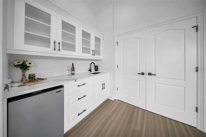 Image No.37-5 Bed Property for sale