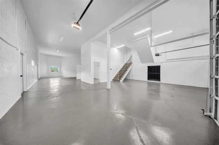 Image No.69-5 Bed Property for sale