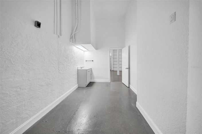 Image No.71-5 Bed Property for sale