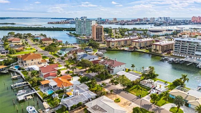 Image No.79-5 Bed Property for sale