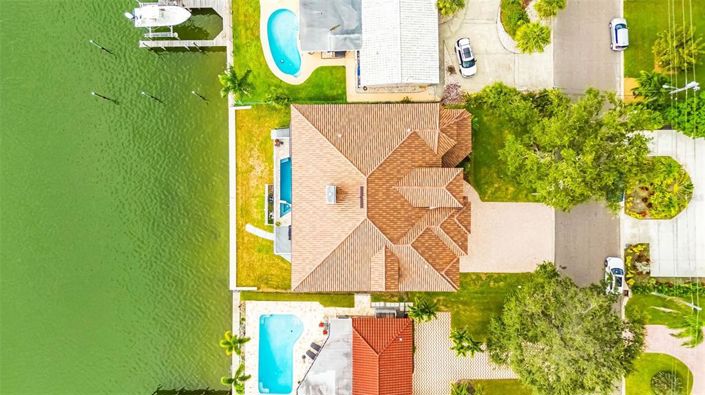 Image No.82-5 Bed Property for sale