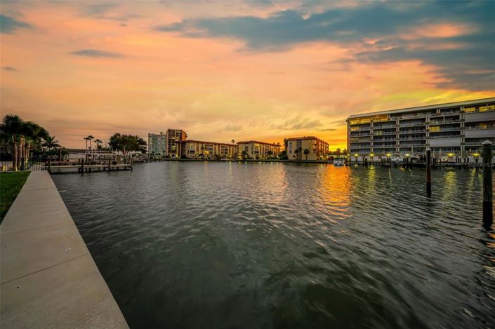 Image No.92-Propriété de 5 chambres à vendre à Floride