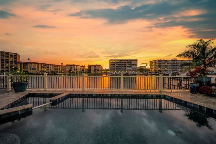 Image No.93-Propriété de 5 chambres à vendre à Floride